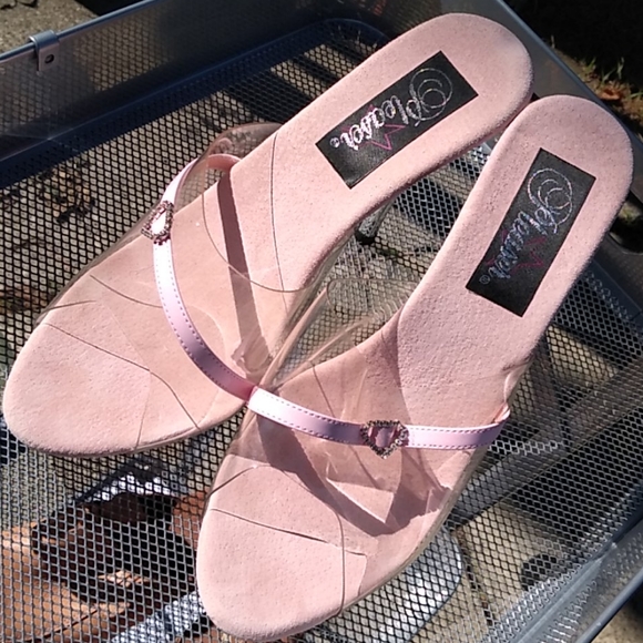 Pleaser Shoes - Gorgeous feel like Cinderella in these stilleto 👠